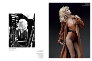 abbey-lee-kershaw30.thumb.jpg.e23a677b132f4894e83cc3fda48b3ae7.jpg