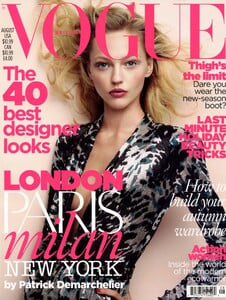 achAT_vogue-uk_2009-08_cover-HR.jpg