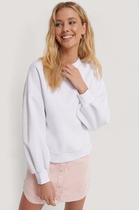 annais_oversized_sweater_1100-002968-0001_01a.jpg