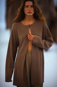 basia-milewicz.thumb.jpg.6f952fea52d091b0940eaa85cc615b9b.jpg