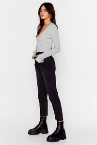 black-a-classic-cropped-mom-jeans.jpeg