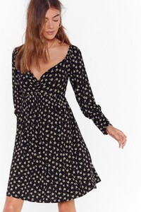 black-ms-ditsy-floral-smock-dress.jpeg