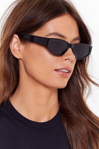 black-side-to-side-thick-sunglasses-.jpeg