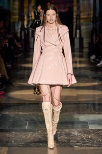 defile-gcds-automne-hiver-2020-2021-milan-look-53.thumb.jpg.bffab8299b3f238beade0649b7af9624.jpg