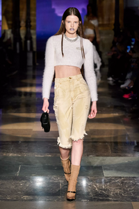 defile-gcds-automne-hiver-2020-2021-milan-look-6.thumb.jpg.87ce52d0f25983a6d593e6aefa55008e.jpg