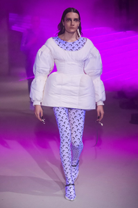 defile-marine-serre-automne-hiver-2019-2020-paris-look-23.thumb.jpg.e2a10f1617db139660265682626bc89e.jpg