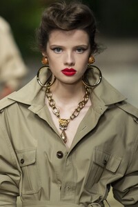 detail-defile-dolce-amp-gabbana-printemps-ete-2020-milan-detail-7.thumb.jpg.cb85a0b7178f4df7b7e949fc88500dd8.jpg
