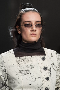 detail-defile-miaoran-automne-hiver-2019-2020-milan-detail-76.thumb.jpg.c7ef09d23278bd2b09d2a544e6a2e56b.jpg