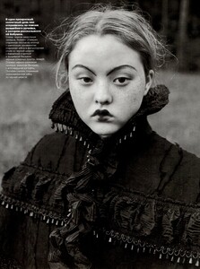 devon_aoki_vogoct1998_1.jpg