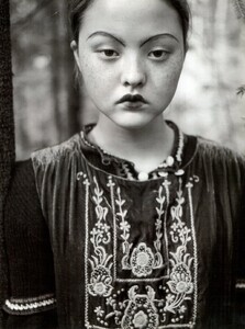 devon_aoki_vogoct1998_10.jpg