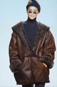 dkny-fall-1994.thumb.jpg.c7ca7200cfc0c6e7a1d6327442024755.jpg