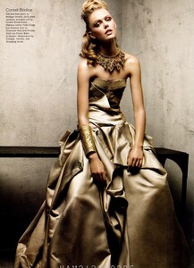 fashion_scans_remastered-frida_gustavsson-allure-december_2011-scanned_by_vampirehorde-hq-3.jpg