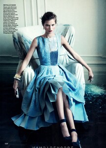 fashion_scans_remastered-kasia_struss-allure-september_2012-scanned_by_vampirehorde-hq-5.thumb.jpg.af09c5df1440c017f3f0e6357ae74f74.jpg