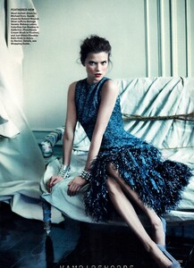 fashion_scans_remastered-kasia_struss-allure-september_2012-scanned_by_vampirehorde-hq-6.thumb.jpg.33a7d3be763c24e6827eda241a3e1b90.jpg