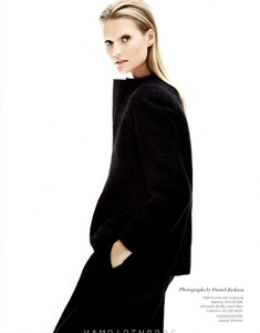 fashion_scans_remastered-toni_garrn-harpers_bazaar_usa-september_2012-scanned_by_vampirehorde-hq-2.thumb.jpg.f09fd0fc02fe5b8b9b7aa00534463ab9.jpg