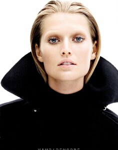 fashion_scans_remastered-toni_garrn-harpers_bazaar_usa-september_2012-scanned_by_vampirehorde-hq-6.thumb.jpg.87693f2220484bacafb48503346169aa.jpg