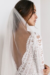 grace-loves-lace.shop_.veils-and-hair.shimmy-veil_018.jpg