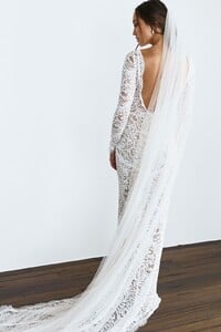 grace-loves-lace.shop_.veils-and-hair.shimmy-veil_020.jpg
