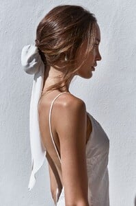 grace-loves-lace.shop_.veils-and-hair.silk-hair-bun_002.jpg