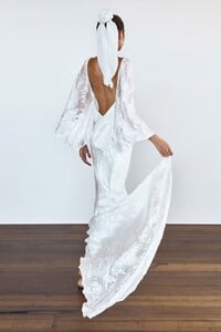 grace-loves-lace.shop_.veils-and-hair.silk-hair-bun_008.jpg