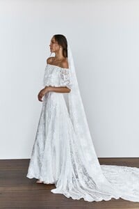 grace-loves-lace.shop_.wedding-dresses.loyola-set_039.jpg