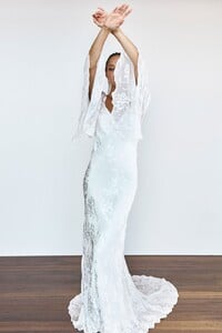 grace-loves-lace.shop_.wedding-dresses.loyola-sleeve-silk_031.jpg