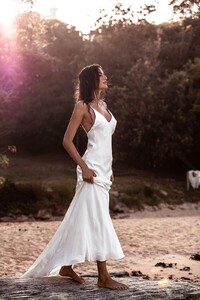 grace-loves-lace.shop_.wedding-dresses.summer-silk_018.jpg