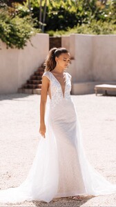 janehillbridal_92576958_150994196296423_8777061751149756012_n.jpg