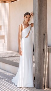 janehillbridal_92652836_588147178452441_2035426198626077221_n.jpg