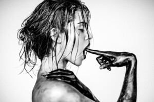 jehanne-gigi-paris_kesler-tran-18.thumb.jpg.5d643aa861121785e71b47cec0177758.jpg