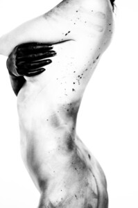 jehanne-gigi-paris_kesler-tran-6.thumb.jpg.bd1460f22bf13245a86a69c2d1d73894.jpg