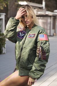 jessica_pb_vet10.thumb.jpg.87917a75e6866eada2f50457efb3a1de.jpg