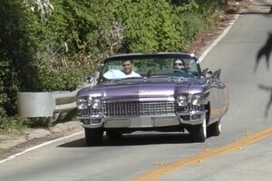 kendall-jenner-in-her-cadillac-04-02-2020-4.jpg