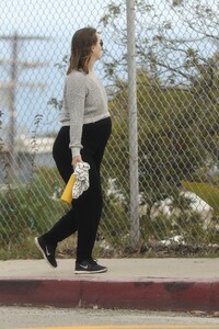 leighton-meester-out-in-los-angeles-04-02-2020-2.jpg