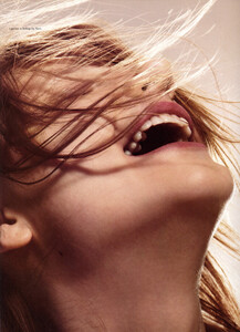 lipstickonyourcollar_bwkt05.jpg