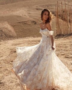 madilanebridal_93297673_651974735621588_1033800705868840925_n.jpg