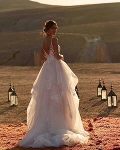 madilanebridal_93366967_695557407875063_8150819855131550588_n.jpg