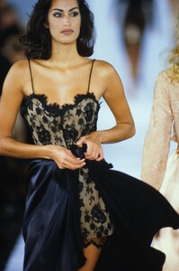 michael-kors-ss-1992-yasmeen.thumb.jpg.0191d75a08dec1aa9737ac31f98fbec7.jpg