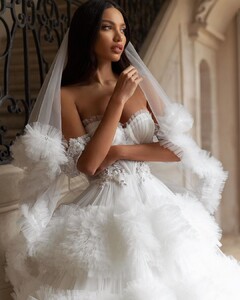 pollardi_fashion_group_93585368_253762302480524_4286541853300215225_n.jpg