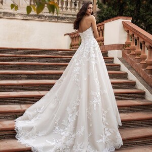 pronovias_90203554_613656616029210_7586911558712615388_n.jpg