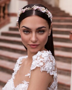 pronovias_90941633_570000630277950_1933145583251372197_n.jpg