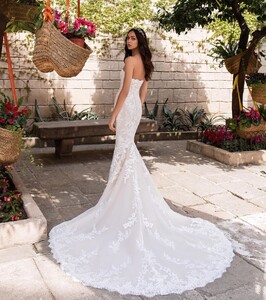 pronovias_92399722_224246261972209_3561292856596010824_n.jpg