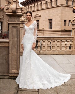 pronovias_93082435_916277265499889_4885404483194513083_n.jpg