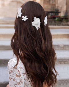 pronovias_93382269_210958490207027_2346436911281029302_n.jpg
