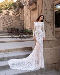 pronovias_93453905_597743694163516_5791651703233246569_n.jpg