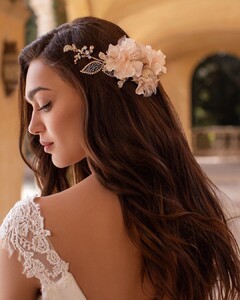 pronovias_94473281_2670988689694656_2588241701720361063_n.jpg