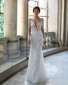pronovias_94703503_660982674634835_3612452538509106192_n.jpg