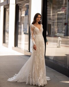 pronovias_94830933_221755405781881_1524630673626678662_n.jpg
