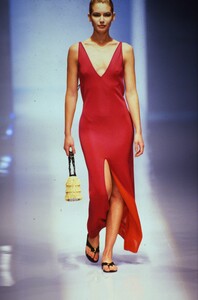 salvatore-ferragamo-ss-1997.thumb.jpg.e1cd92544d25675990e82bb8f56dd0d6.jpg