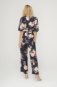 sheike-elly-floral-top-floral_1002283_3_2000x.jpg